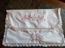 Ancienne pochette brodée,"AF",rangement,lingerie fine,trousseau,1900