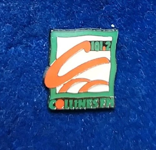 Rare pins radio collines - collines, 101.2