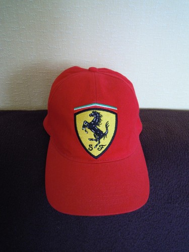Rare casquette ferrari - /,