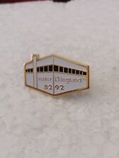 Pin's Pins Pin Enamel Société Matériel Électrique "LEGRAND" 