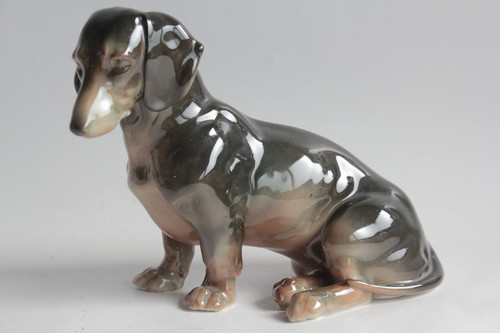 Chien teckel porcelaine karl - teckel,