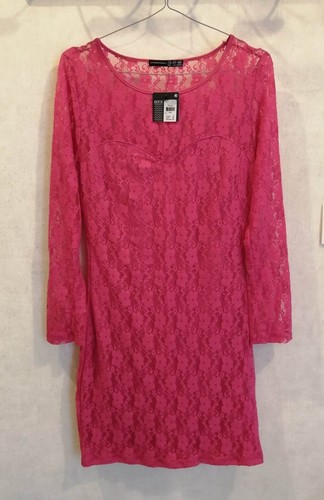 Robe rose fuchia dentelle