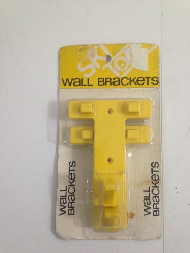 Ski tote wall - wall, brackets