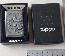Ancien briquet, décor nautique, emblème Sextant, Zippo