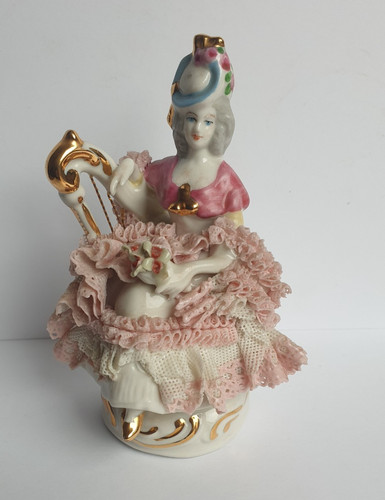 Figurine porcelaine - figurine,