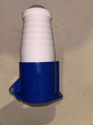 Prise 230 v neuf ce - 32,