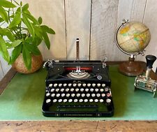 ancienne machine à écrire typewriter Erika modèle numéro 6