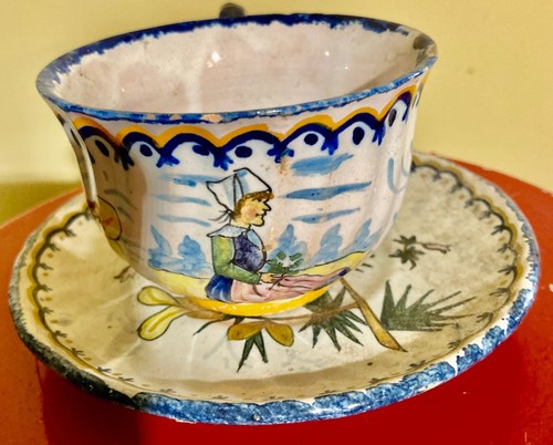 Tasse sous ancienne - tasse, et