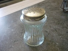 Ancien sucrier saupoudreur en