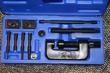 outillage professionnel appareil à sertir ? emboutir ?  faire des collets ? **