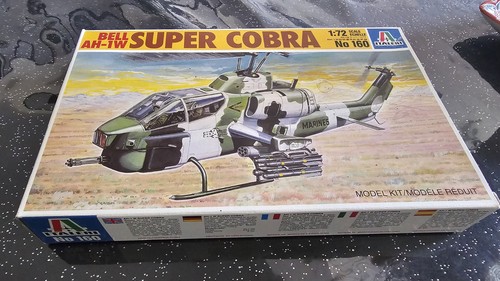 Maquette hélicoptère italeri