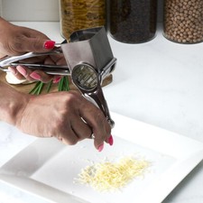 RAPE A FROMAGE COOK CONCEPT -