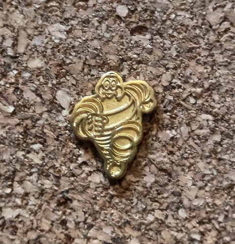 Pin michelin omea - omea, milano