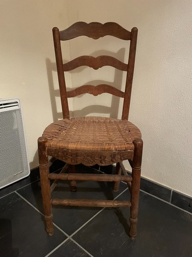 Chaises rustiques anciennes - chaises,