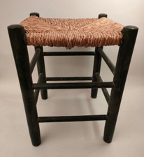 CHARLOTTE PERRIAND TABOURET PAILLE MODEL BAUCHE POUR L EQUIPEMENT DE LA MAISON