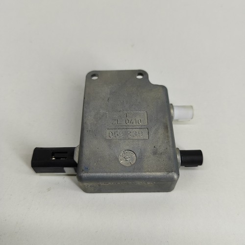 Amplificateur antenne - amplificateur, d'antenne