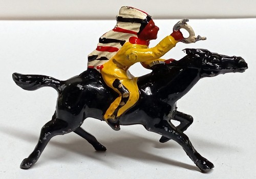 Figurine - (le,