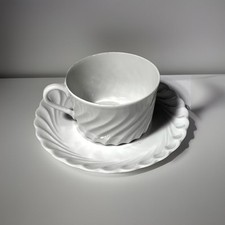 1 TASSE A THÉ AVEC SOUS TASSE