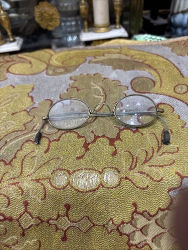 Ancienne paire lunettes - paire,