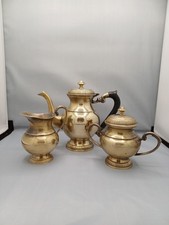 Service à thé en métal