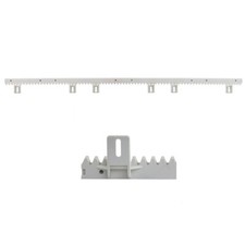 Crémaillère blanche pour portail 1m M4 en nylon et âme en acier INDEM CRMY1W 