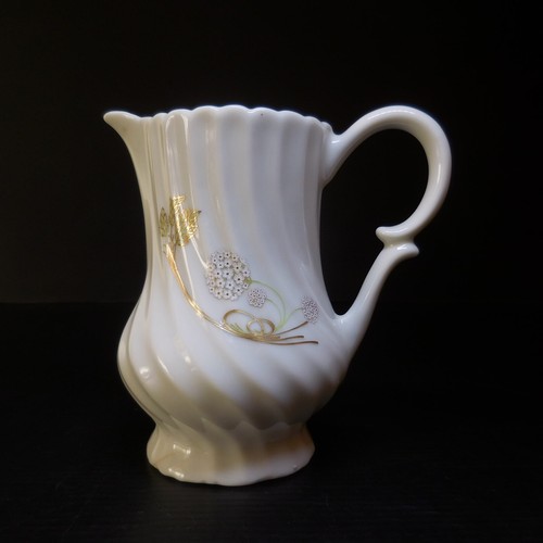 N9519 porcelaine fine - , pichet