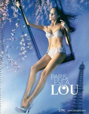 LOU Lingerie Magazine Print Advertising Soutien-gorge Longues Jambes Talons H...
