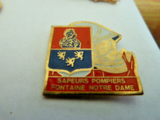 PIN'S SAPEURS POMPIERS   /  FONTAINE NOTRE DAME   /   59     /  SUPERBE