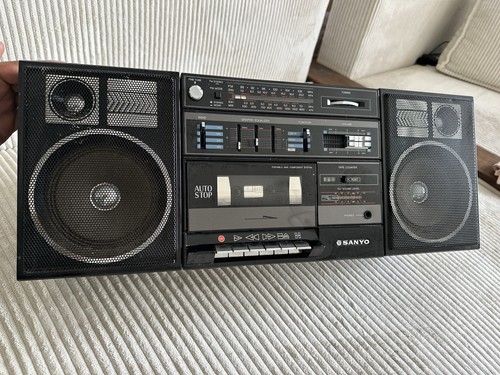 Sanyo radio cassette fm - sanyo,