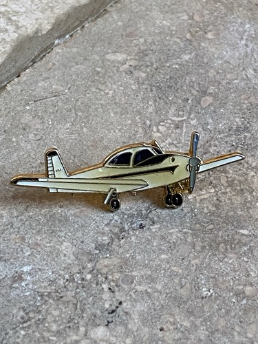 Pin avion - pin’s, ++