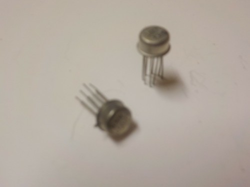 Circuits integres ancien - ,
