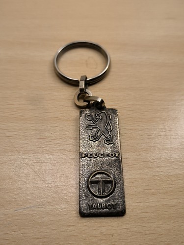 Porte clé ancien - clé, peugeot