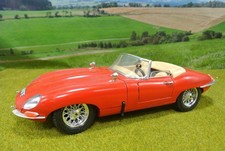 Bburago Voiture 1/18 Jaguar