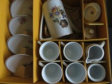 ancienne dinette d'enfant en