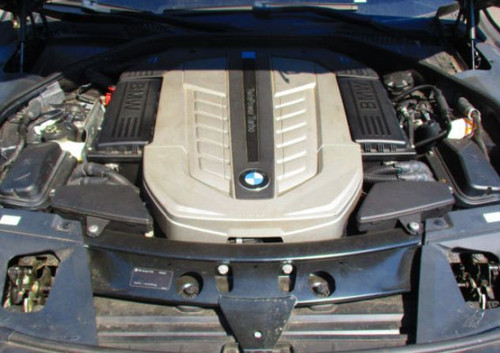 Bmw f01 f02 - f01, v12