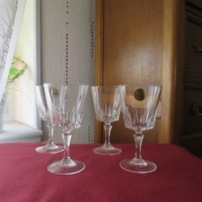 4 verres à vin rouge en cristal d arques modèle versailles   H 14 cm