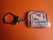 PORTE-CLES 1960 1970 VIN DES