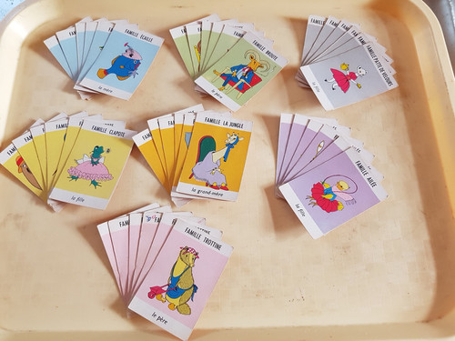 Ancien jeu carte - carte, familles
