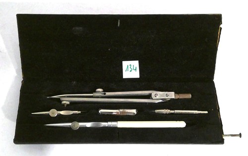 Ancienne boite compas lot 134 - ancienne, lot.134