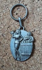 Porte Clef Keychain Bar Tabac Café Presse Le Carnot Fargniers Pin-up Femme Old
