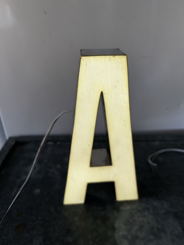 Lettre enseigne lumineuse - lettre, d'enseigne
