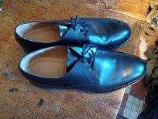 Paire de chaussures en cuir intérieur et extérieur militaire FR, pointure 43,8 .