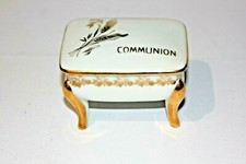  BONBONNIÈRE Porcelaine de LIMOGES décor communion, sur pieds, rectangulaire