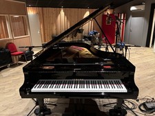 Yamaha c7 grand piano