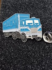 Pin's Pins Pin Enamel 39 Camion  Ensemble Routier "MACK" 