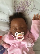 Bébé reborn fille réaliste