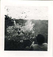 PHOTO ANCIENNE - VINTAGE SNAPSHOT - REPAS BARBECUE FEU MECHOUI - MEAL