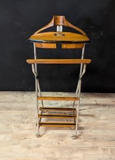 Valet de nuit en acajou aux finitions chromées, années 1970