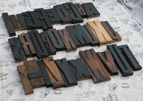 Alphabet mixte caracteres - a-z,