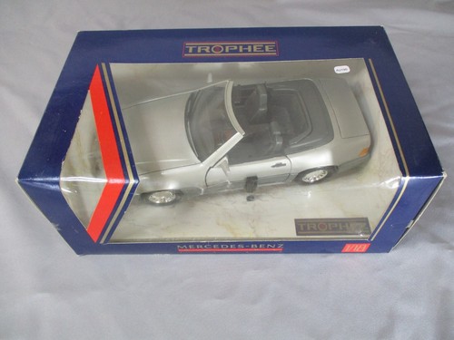 Au190 maisto trophee 18 - trophee, 1/18